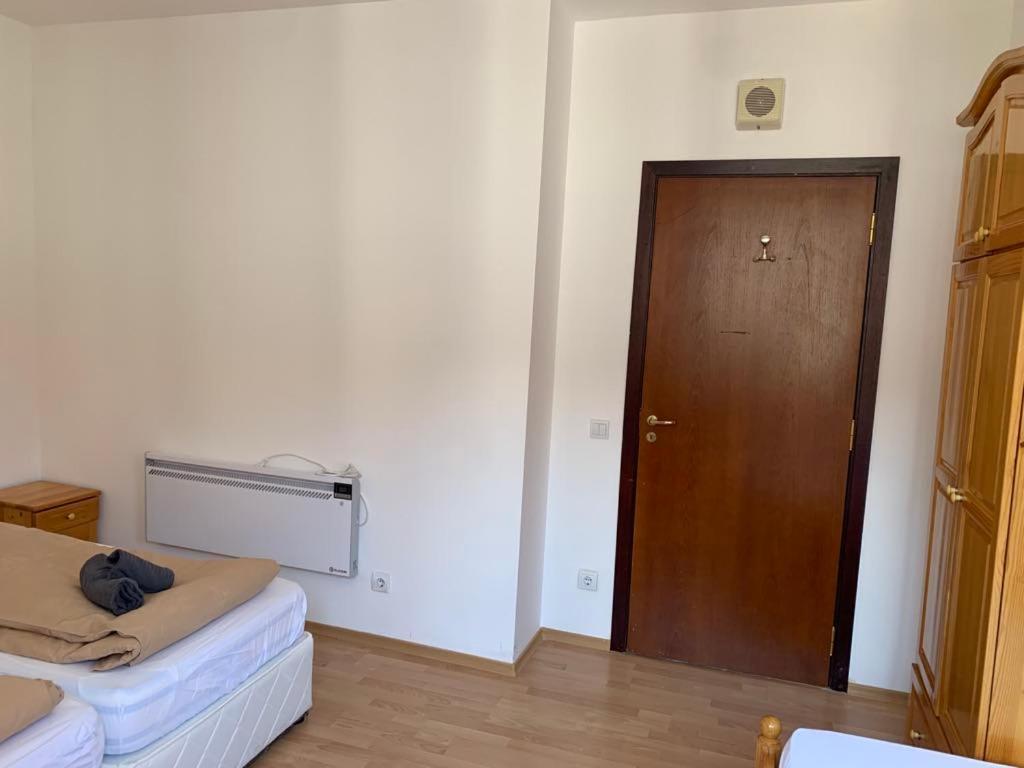 Flora Clover One Bedroom Apartment Nr. 18 보로베츠 외부 사진